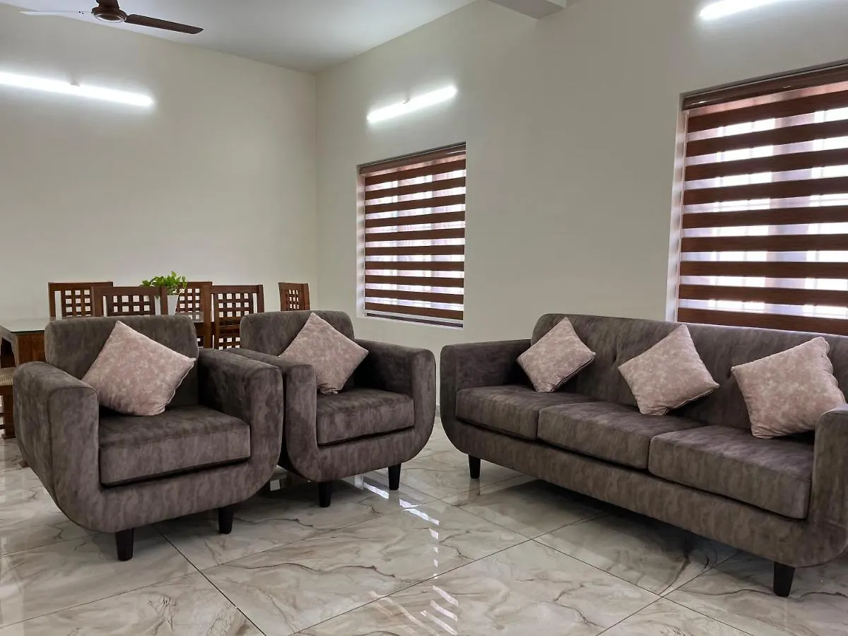 Апартаменты Solomon Apartments,Alappuzha Beach.